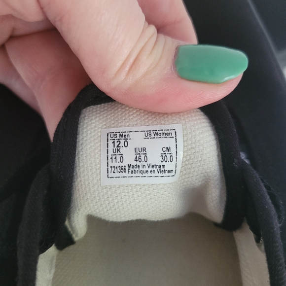 Vans black Shoes Sneakers  No 72136 Size 12 US Free Shoe bag enclosed - Picture 3 of 9